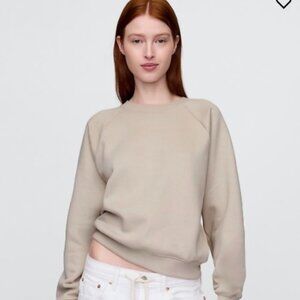 GAP PETITE XS VINTAGE SWEATSHIRT